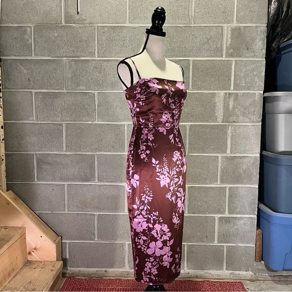 Reformation Oaklie silk dress. - Picture 3 of 14